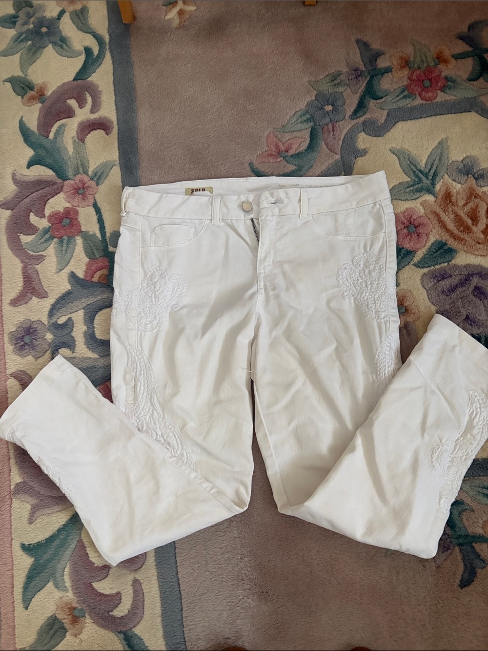 White Jeans with Embroidered Detail